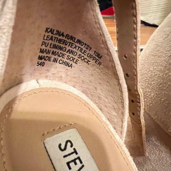 Heels - Picture 3 of 4